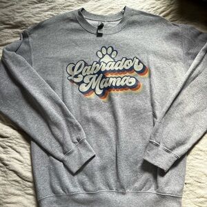 Women’s dog lover gray Labrador retreiver mama, medium sweatshirt